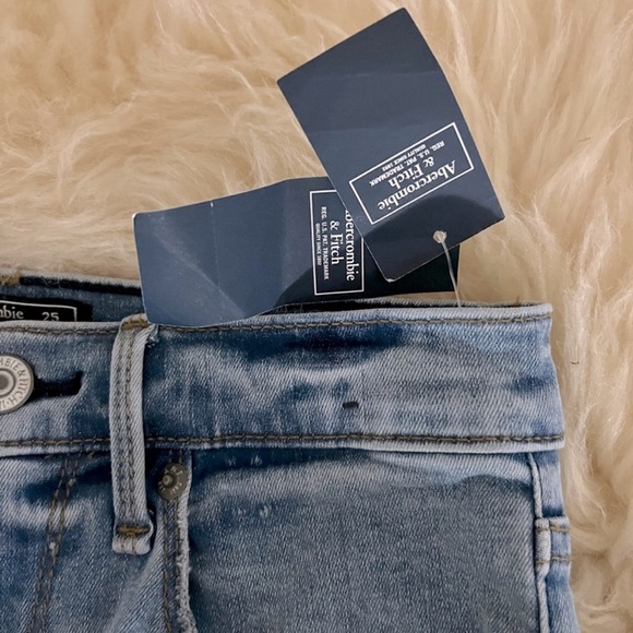 Abercrombie & Fitch Light Blue Ultra Hi-Rise Skinny Jeans - Picture 4 of 5
